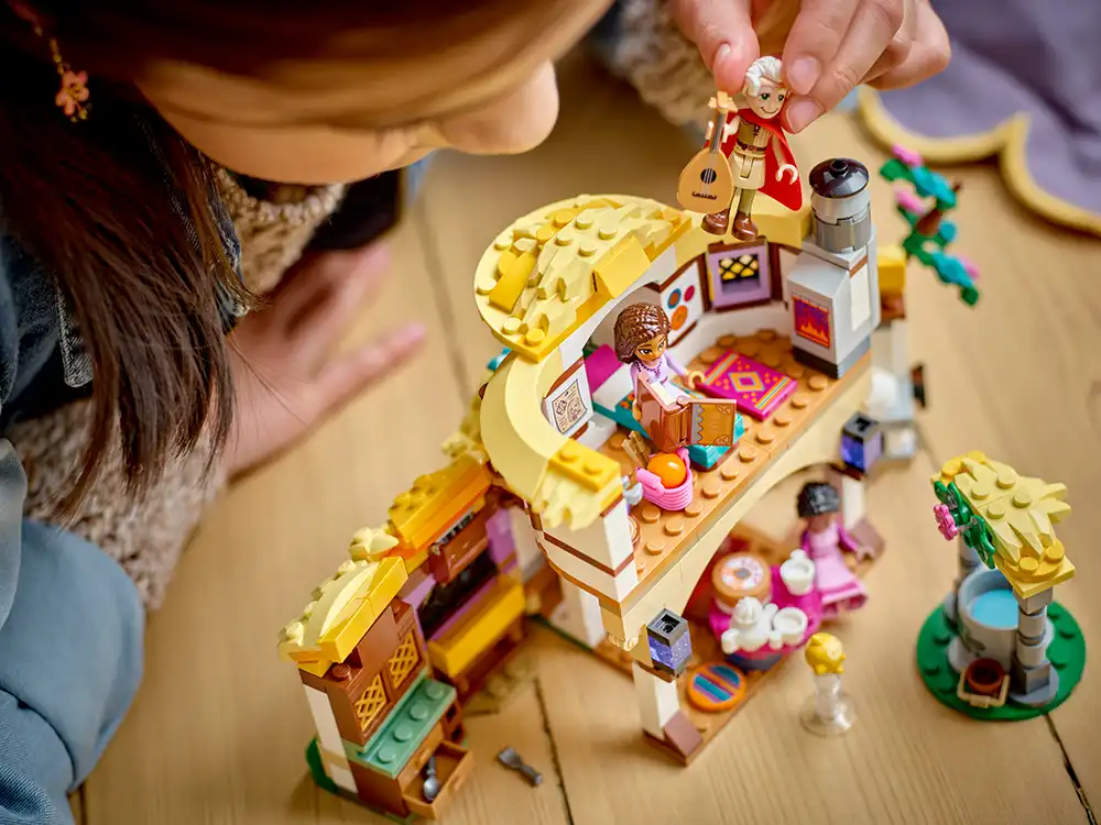 LEGO DISNEY WISH 43231 IL COTTAGE DI ASHA, CASA DELLE BAMBOLE GIOCATTOLO  DAL FILM WISH, IDEA REGALO PER BAMBINE E BAMBINI - Toys Center