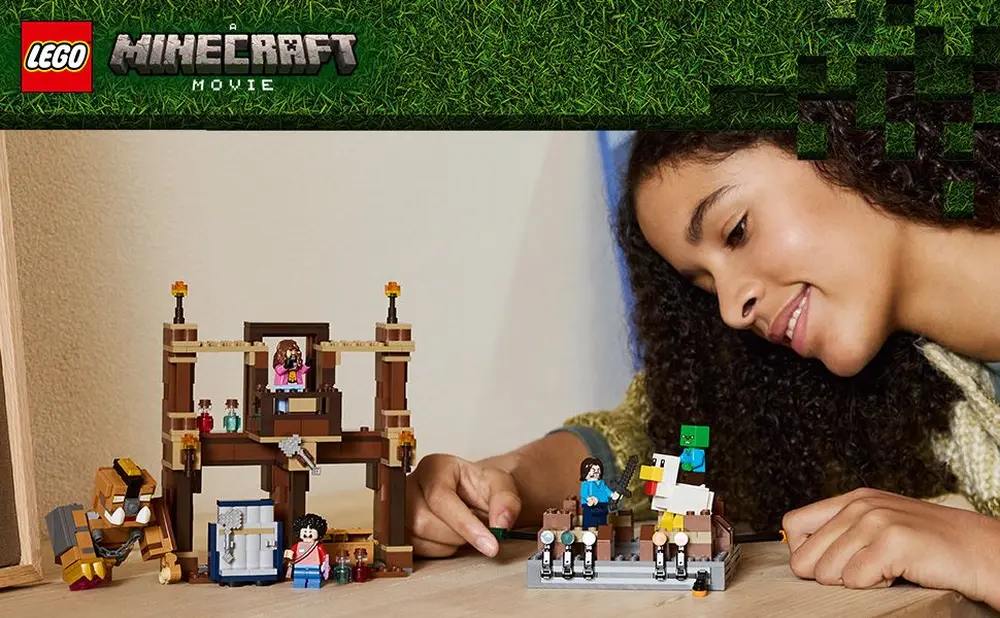 LEGO Minecraft Movie Woodland Mansion Fighting Ring